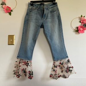 Cropped/Embroidered Express Jeans